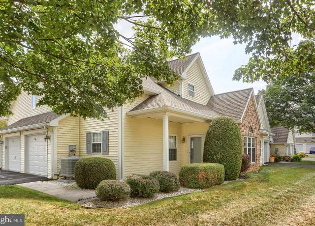 Property at 561 Brighton Pl, Mechanicsburg, PA 17055, 3 beds, 2.5 baths
