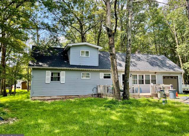 Property at 113 Lenape Trl, Albrightsville, PA 18210, 3 beds, 2 baths