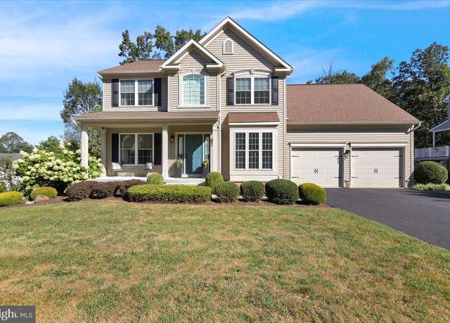 Property at 222 Merwood Dr, Morgantown, PA 19543, 4 beds, 2.5 baths