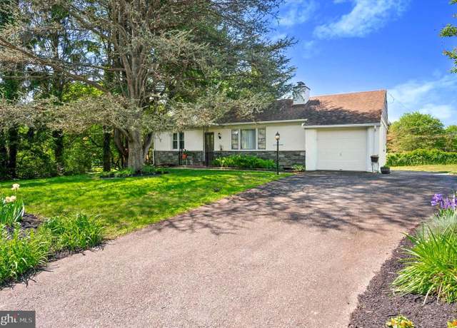 Property at 303 Prichard Ln, Wallingford, PA 19086, 3 beds, 2.5 baths