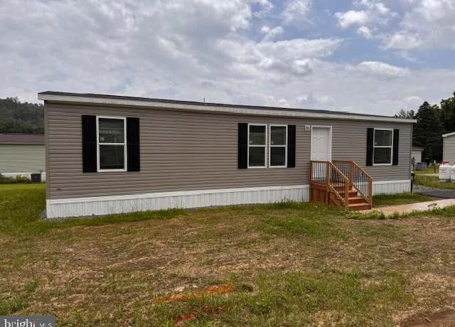 Property at 209 Fawn Valley Rd, Stroudsburg, PA 18360, 3 beds, 2 baths