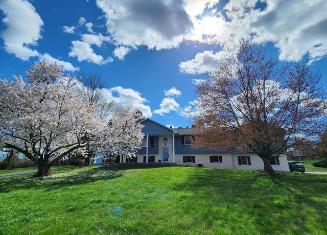 Property at 21 Western Rd, Dillsburg, PA 17019, 4 beds, 3 baths