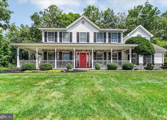 Property at 32 Mccurley Dr, New Freedom, PA 17349, 5 beds, 4.5 baths