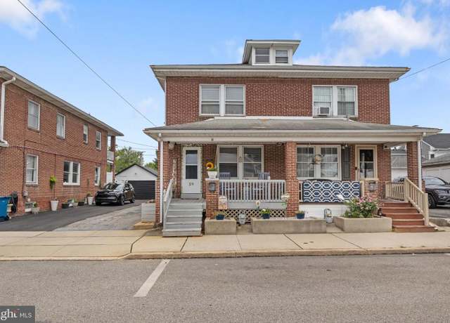Property at 39 S Sumner St, York, PA 17404, 3 beds, 1.5 baths