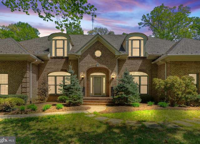 Property at 8363 S Creedmore South Dr, Warrenton, VA 20187, 3 beds, 4.5 baths