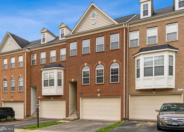 Property at 17614 Harpers Ferry Dr, Dumfries, VA 22025, 3 beds, 3 baths
