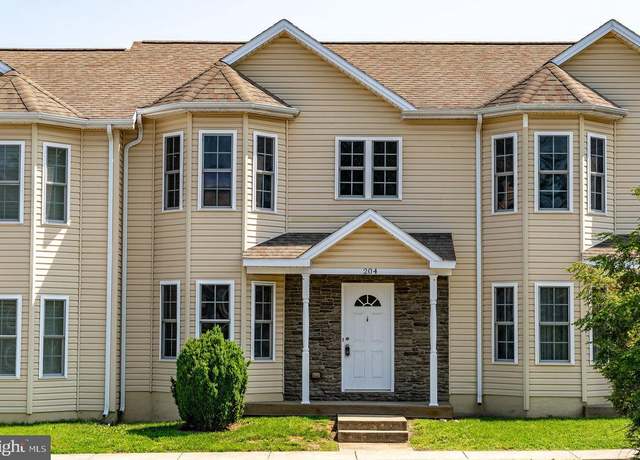 Property at 204 Willow Oaks Dr, Elkton, VA 22827, 3 beds, 1.5 baths