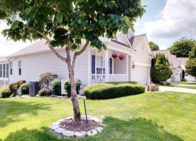 Property at 34 Dayton Cir, Fredericksburg, VA 22406, 3 beds, 3 baths