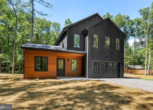 Property at 9-2 Walnut Ridge Rd, Wilmington, DE 19807, 3 beds, 3 baths