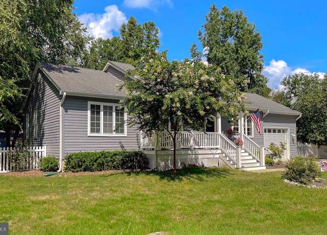 Property at 40426 Bay Dr, Mechanicsville, MD 20659, 3 beds, 2 baths