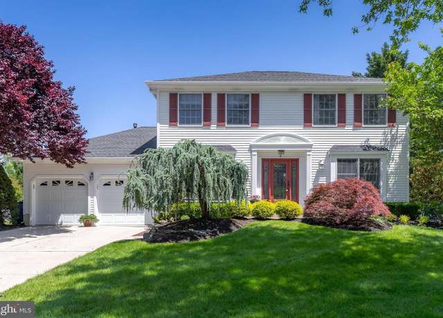 Property at 6 Country Squire Ln, Marlton, NJ 08053, 4 beds, 2.5 baths