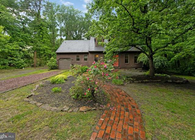 Property at 51 East Rd, Gibbsboro, NJ 08026, 3 beds, 2.5 baths