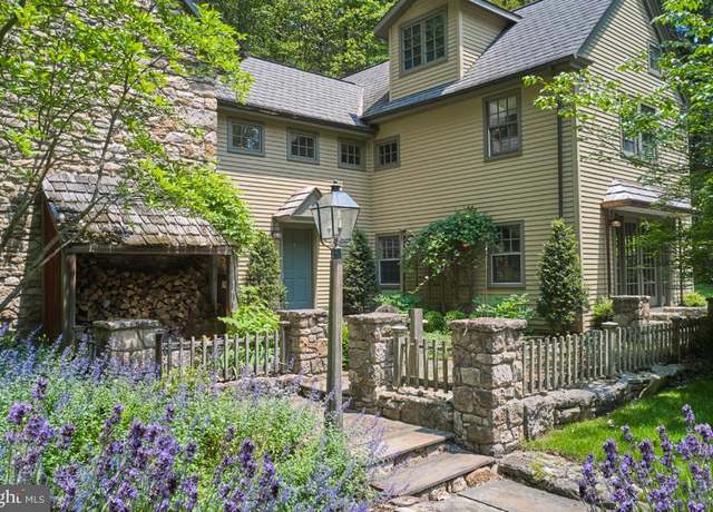 Property at 5960 Honey Hollow Rd, New Hope, PA 18938, 4 beds, 3.5 baths