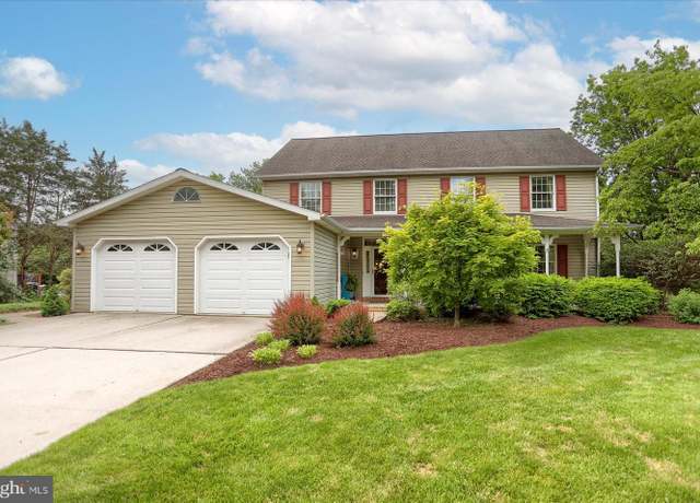 Property at 1782 Autumnwood Dr, Mechanicsburg, PA 17055, 4 beds, 2.5 baths