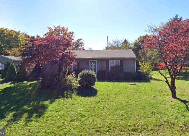 Property at 7821 Skyline Dr, Harrisburg, PA 17112, 2 beds, 1 bath