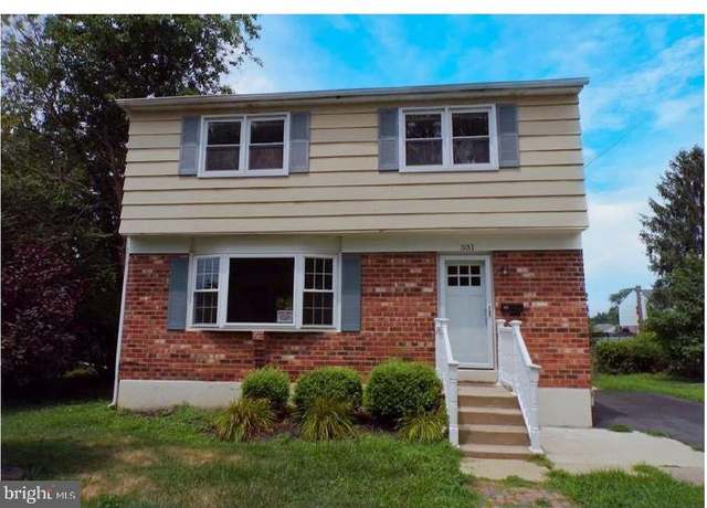 Property at 331 6th Ave, Folsom, PA 19033, 4 beds, 1.5 baths