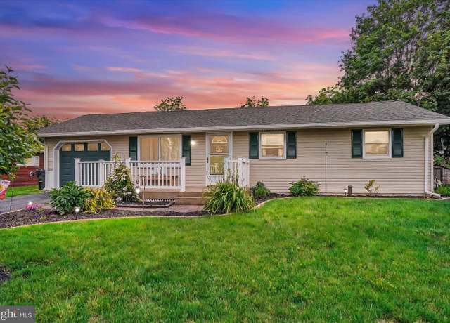 Property at 3020 Lark Dr, York, PA 17404, 3 beds, 1 bath