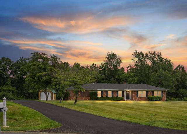 Property at 19253 Rolling Hills Dr, Culpeper, VA 22701, 3 beds, 2.5 baths