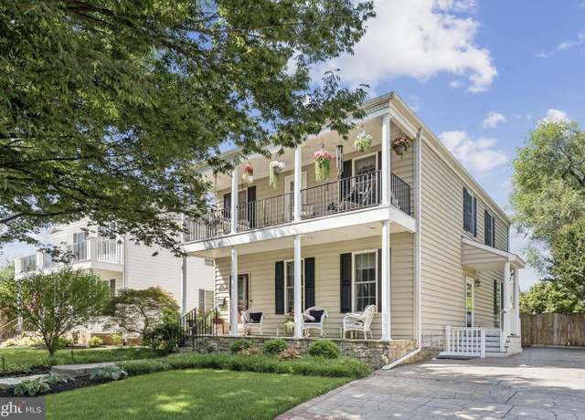Property at 2606 Caroline St, Fredericksburg, VA 22401, 3 beds, 2.5 baths