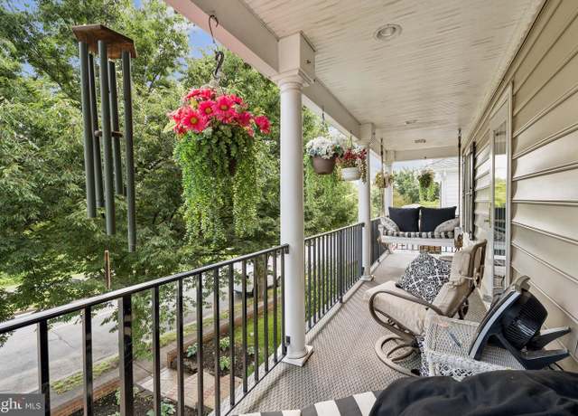 Property at 2606 Caroline St, Fredericksburg, VA 22401, 3 beds, 2.5 baths