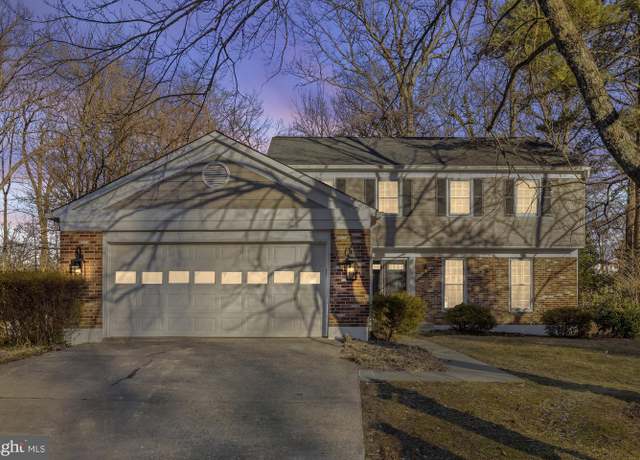 Property at 9366 Tovito Dr, Fairfax, VA 22031, 4 beds, 3.5 baths