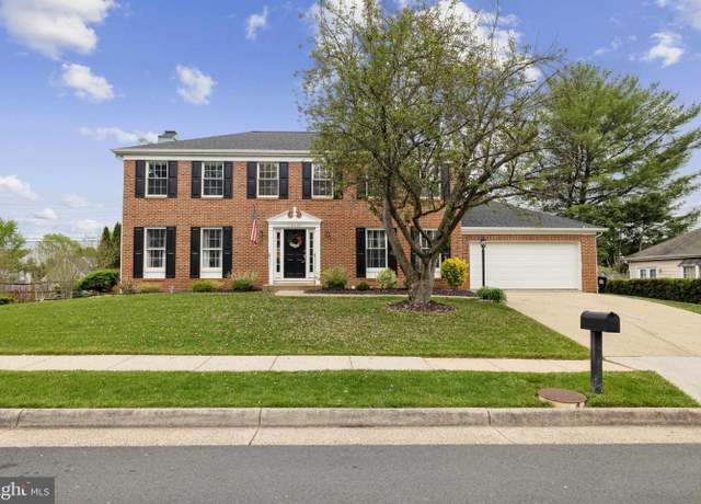 Property at 12527 Misty Water Dr, Herndon, VA 20170, 5 beds, 3.5 baths