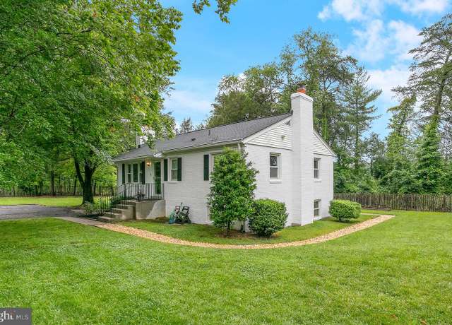 Property at 6001 Kroy Ct, Springfield, VA 22150, 4 beds, 2 baths