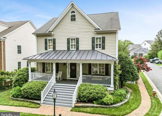 Property at 150 Amalfi Ct, Purcellville, VA 20132, 4 beds, 3.5 baths