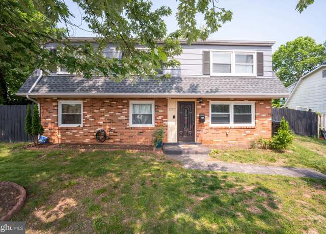 Property at 13717 Greenwood Dr, Woodbridge, VA 22193, 4 beds, 2 baths