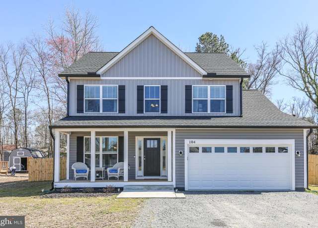 Property at 104 Brooks Dr, Colonial Beach, VA 22443, 4 beds, 2.5 baths