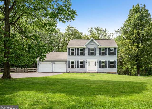Property at 325 Chandler Dr, Shepherdstown, WV 25443, 3 beds, 2.5 baths