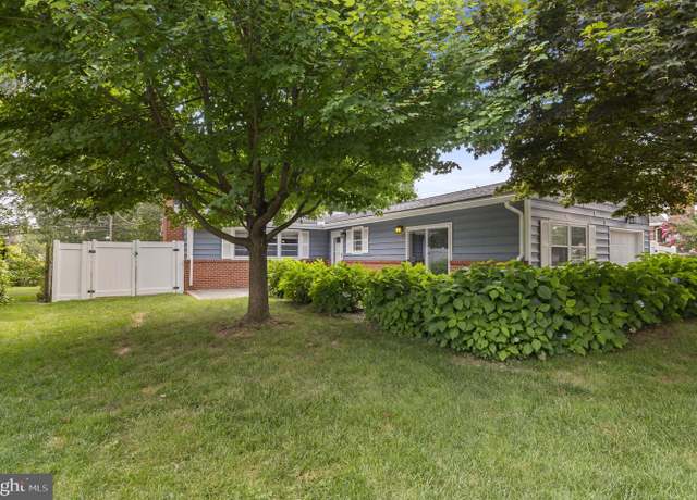 Property at 2638 Drayton Dr, Wilmington, DE 19808, 3 beds, 2.5 baths