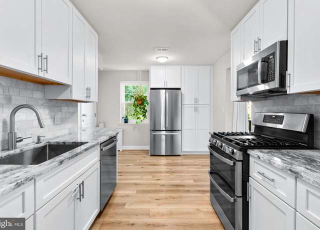 Property at 882 College Pkwy #202, Rockville, MD 20850, 2 beds, 1.5 baths