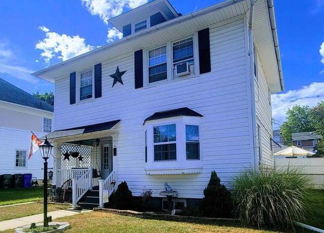 Property at 907 View St, Hagerstown, MD 21742, 3 beds, 1.5 baths