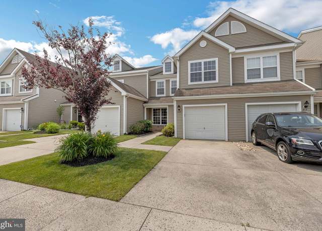 Property at 614 London Court Ii, Egg Harbor Township, NJ 08234, 2 beds, 2.5 baths