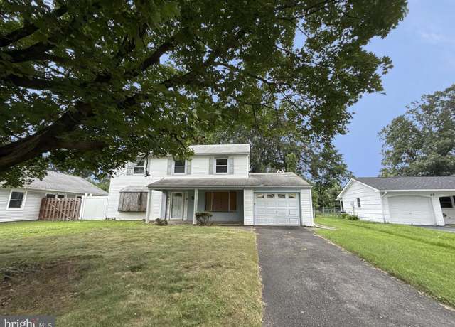 Property at 61 Pageant Ln, Willingboro, NJ 08046, 3 beds, 2.5 baths