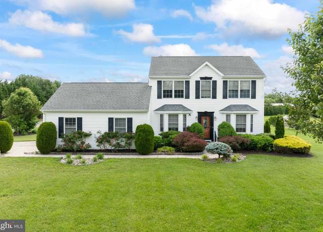Property at 1219 N Valley Ave, Vineland, NJ 08360, 3 beds, 2.5 baths