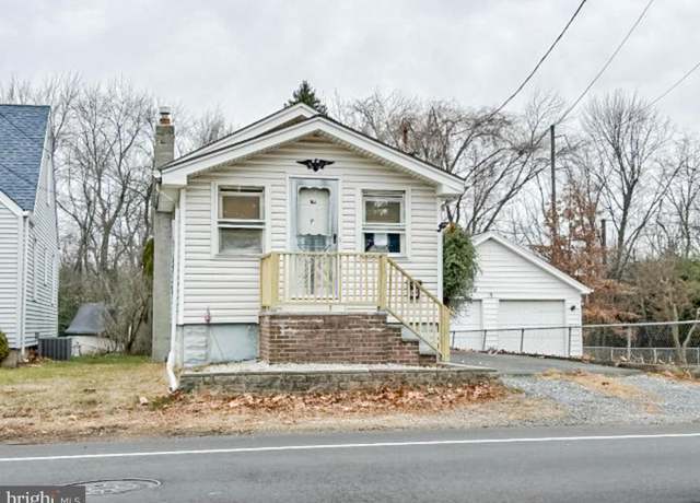 Property at 58 Manalapan Rd, Spotswood, NJ 08884, 2 beds, 1 bath