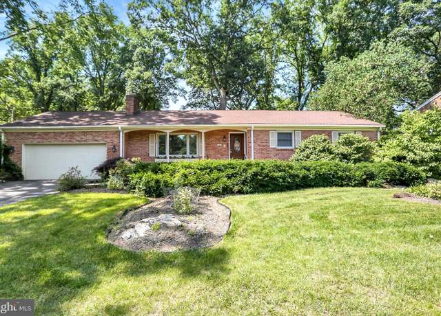 Property at 26 Forest Dr, Mechanicsburg, PA 17055, 3 beds, 2 baths