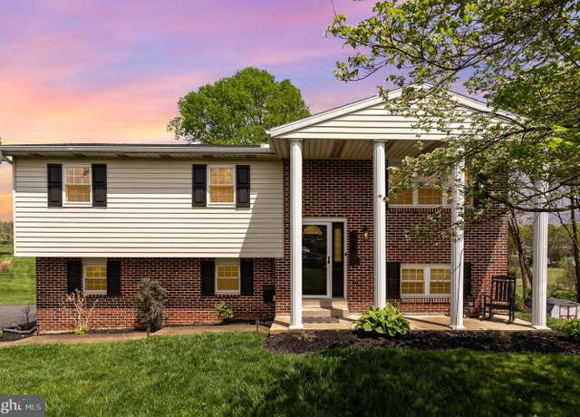 Property at 860 Chaucer Dr, Harrisburg, PA 17111, 3 beds, 1.5 baths