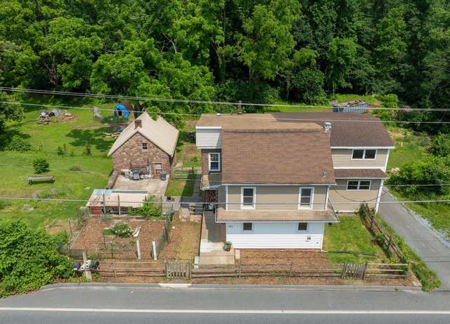 Property at 741 Reinholds Rd, Denver, PA 17517, 4 beds, 2.5 baths