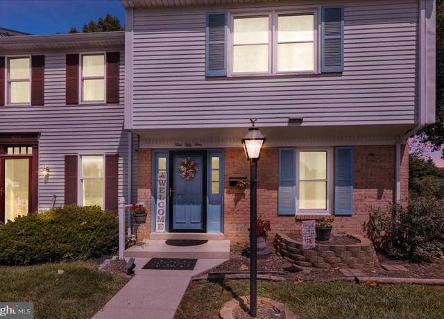 Property at 959 E Maple St, Palmyra, PA 17078, 3 beds, 2.5 baths
