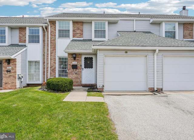 Property at 720 Springhouse Ct, Lansdale, PA 19446, 3 beds, 2.5 baths