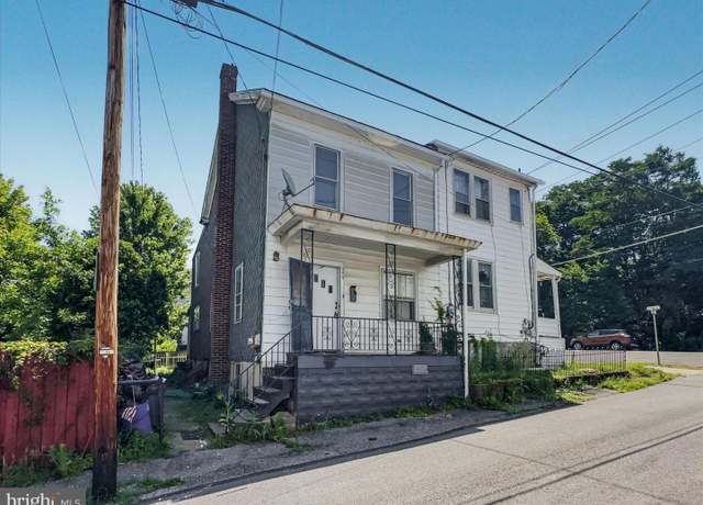 Property at 345 S Apple St, Mount Carmel, PA 17851, 3 beds, 1 bath