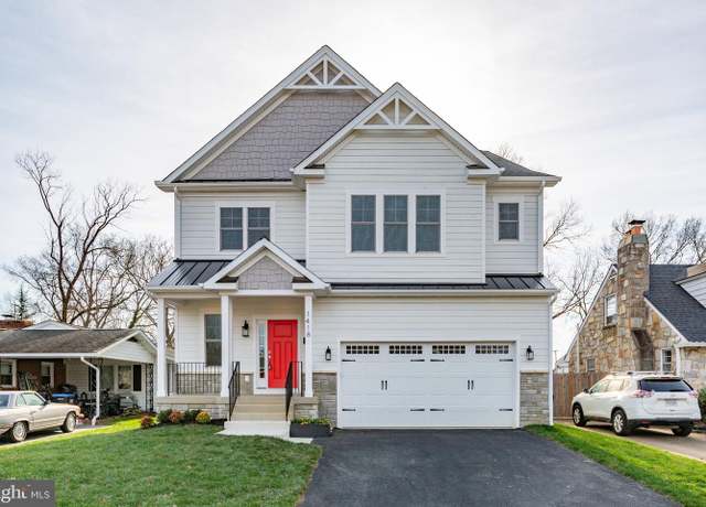 Property at 1418 Buckner St, Fredericksburg, VA 22401, 4 beds, 4.5 baths
