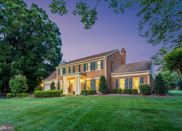 Property at 2201 Lydia Pl, Vienna, VA 22181, 5 beds, 3.5 baths