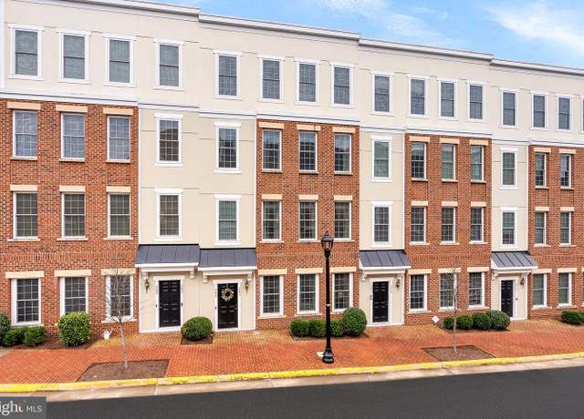 Property at 283 High Rail Ter SE, Leesburg, VA 20175, 3 beds, 2.5 baths