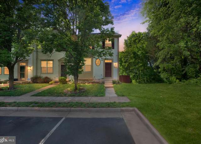 Property at 9348 China Grove Ct, Manassas, VA 20110, 4 beds, 3.5 baths