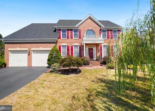 Property at 12673 Crabtree Falls Dr, Bristow, VA 20136, 4 beds, 3.5 baths