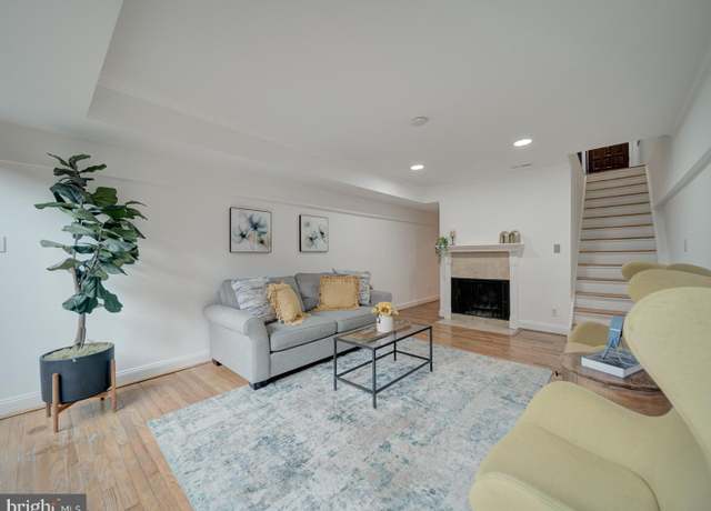 Property at 1715 15th St NW #23, Washington, DC 20009, 2 beds, 1.5 baths